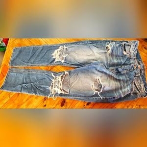 American eagle Tom girl Distressed Jeans
